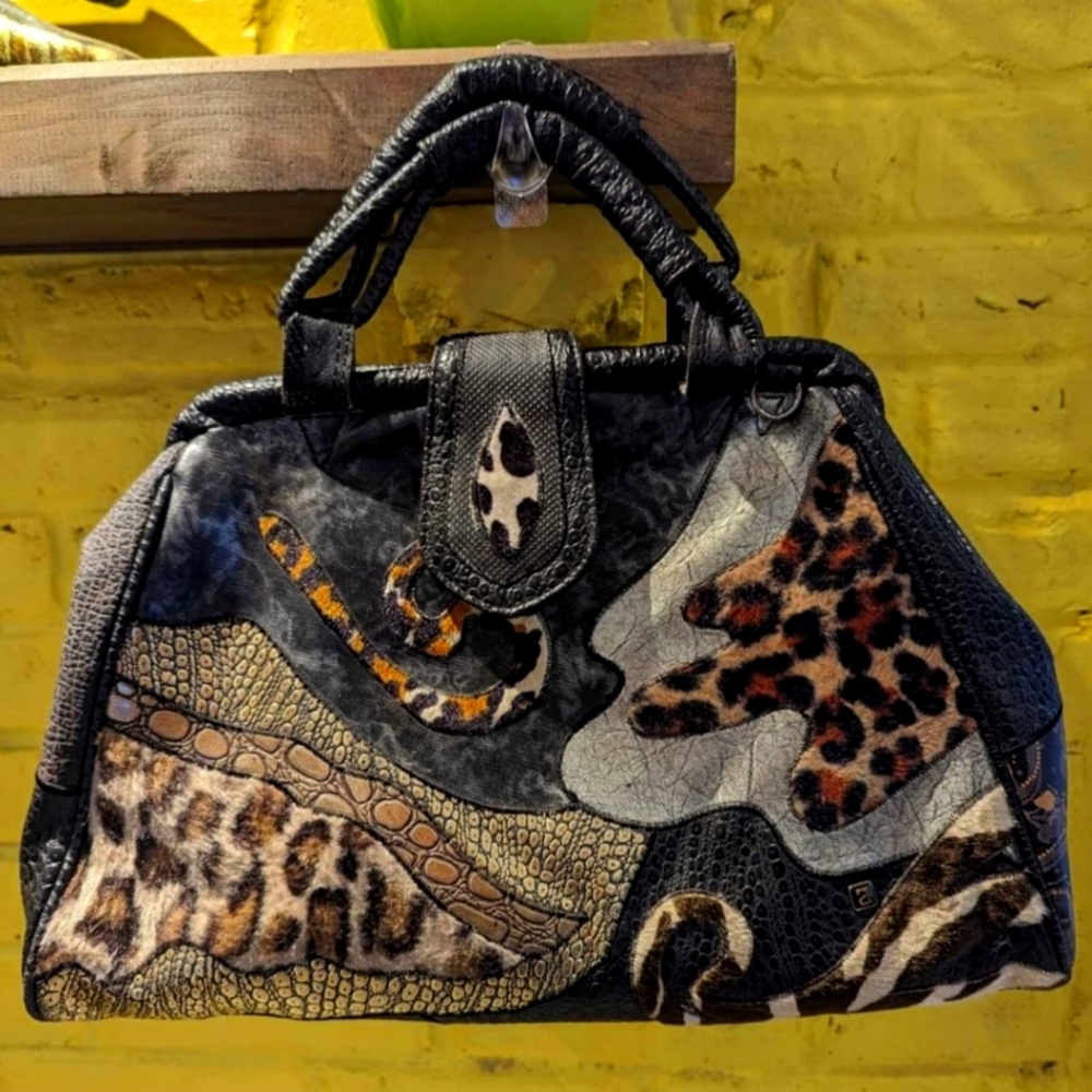 Purse - Picture 1 of 2